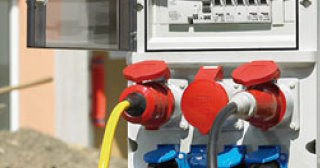 Подключение электричества к дому от столба от 1042 руб. в Нефтеюганске - профессионально и быстро